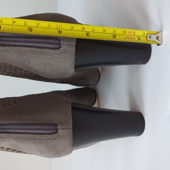 Brooks Brothers High Heeled Bootie Suede Open Toe Cut Out Grey size 8 - Picture 10 of 11